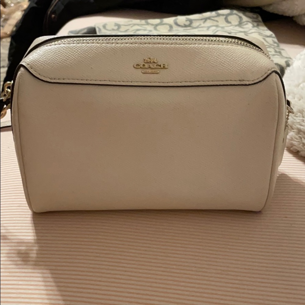 AUTHENTIC COACH CROSSBODY